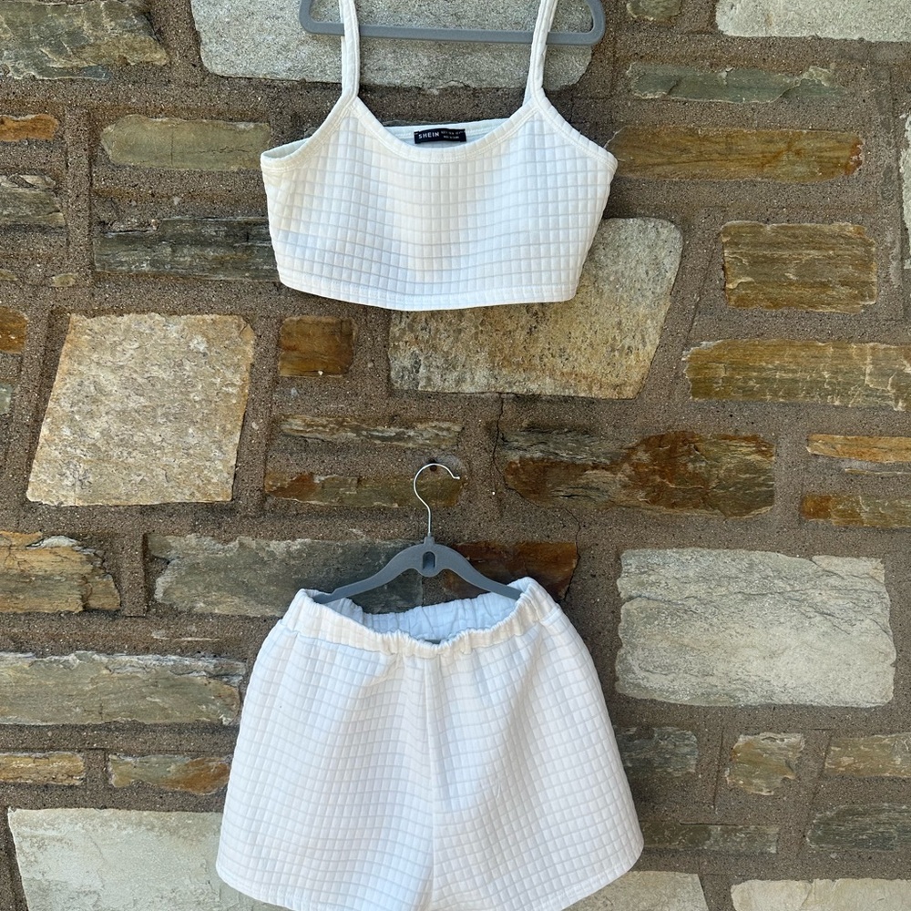 SHEIN White High Waist Shorts